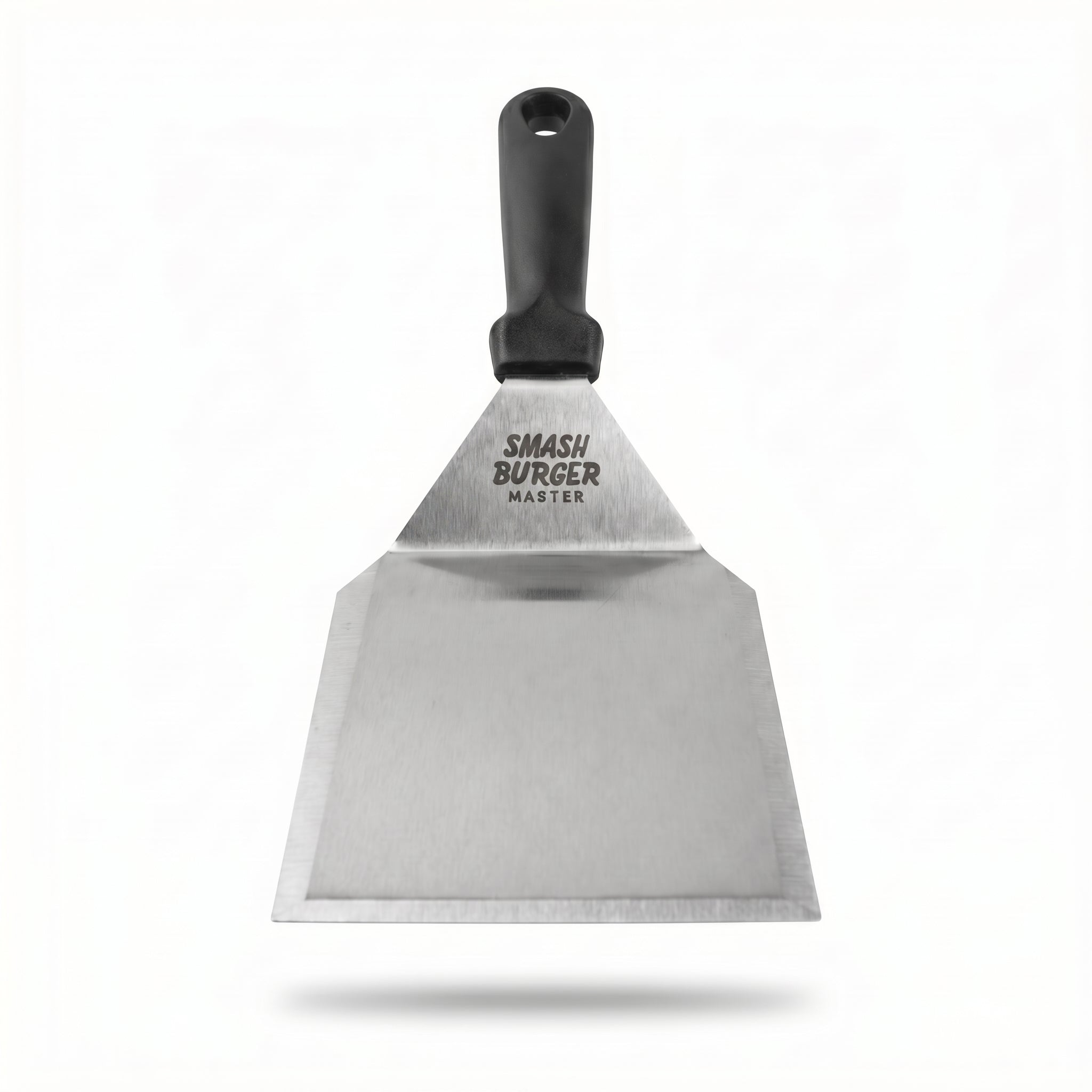RVS burger spatula van Smash Burger Master met breed rechthoekig mes en zwart kunststof handvat met ronde opening bovenaan. Laser gegraveerd logo op het blad.